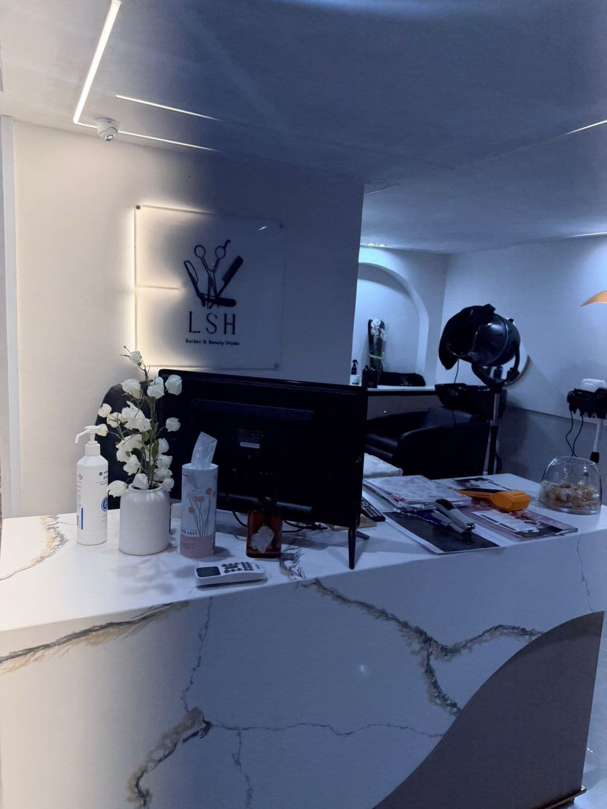 LSH Barber & Beauty Studio — studio, 5 of 8